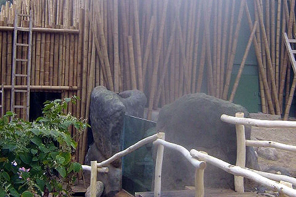 Pavilon gaviálů v ZOO Praha